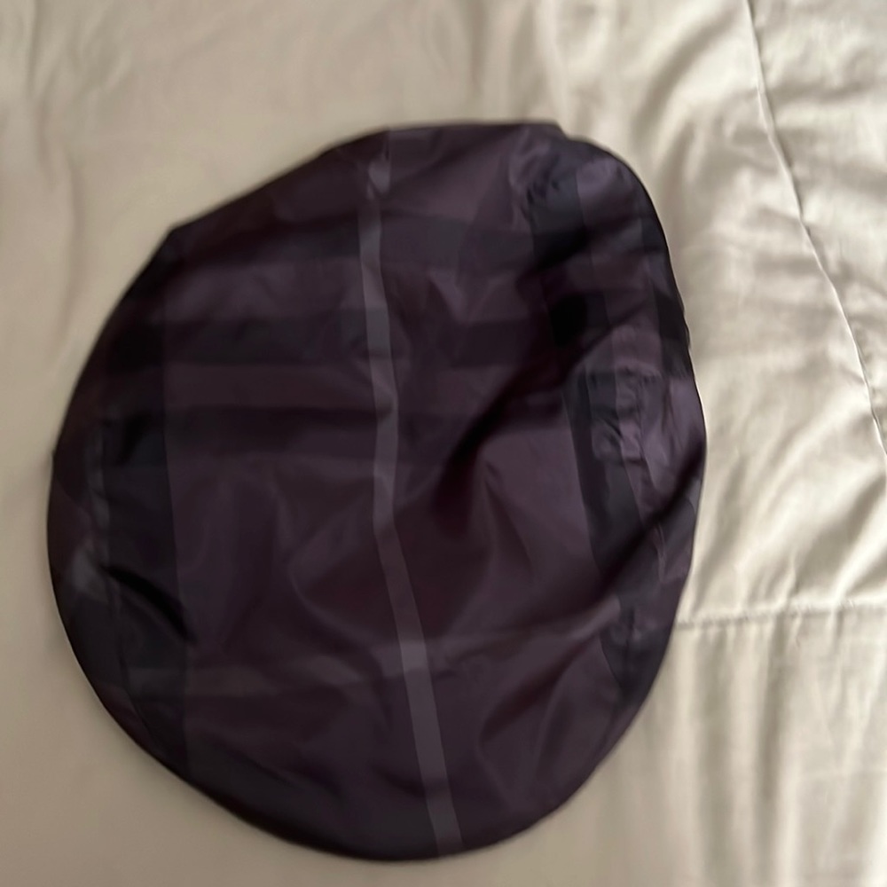 Burberry grey plaid drivers cap
